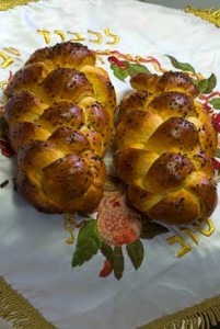 The Challah, served in Jewish wedding receptions.